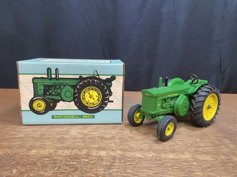 1/16 John Deere 80 1992 Columbus NIB Ertl image