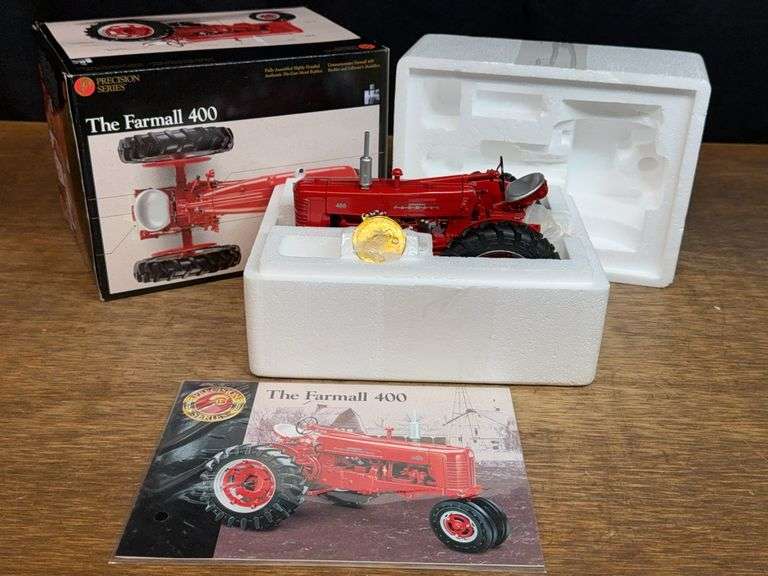 1/16 Farmall 400 Precision NIB Ertl image