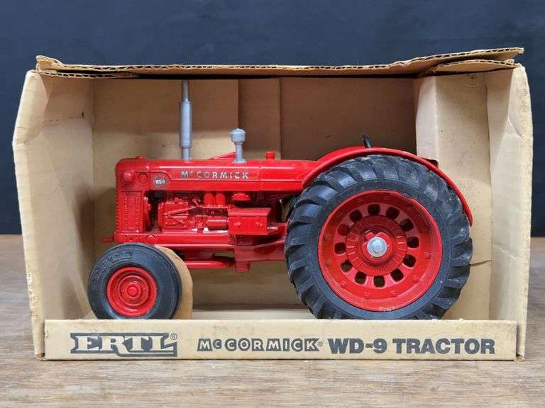 1/16 McCormick WD-9 NIB Ertl image