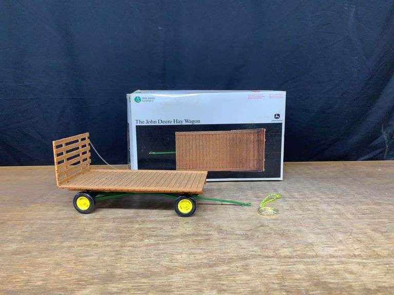 1/16 John Deere Hay Wagon Precision Ertl image