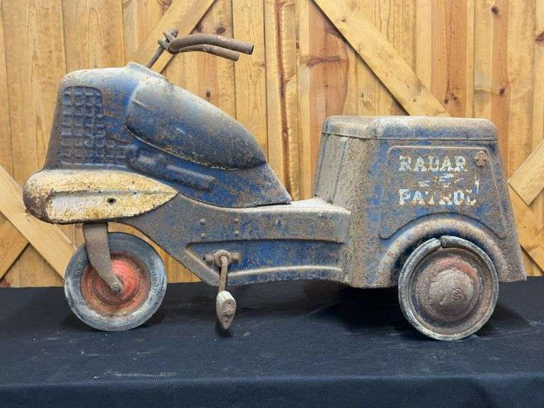 Radar Patrol Pedal Motorcycle Murray image