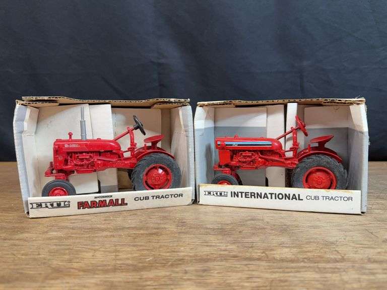 (2) 1/16 IH + Farmall Cubs NIB Ertl image
