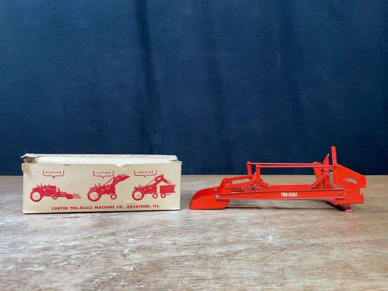 1/16 Tru-Scale Loader NIB Carter image