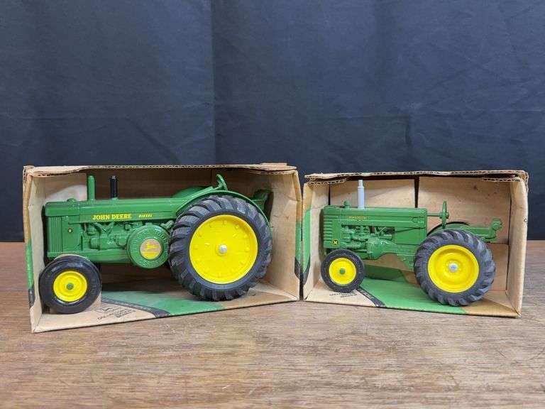 (2) 1/16 John Deere R + M NIB Ertl image