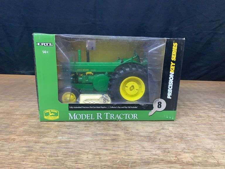1/16 John Deere R Precision Key NIB Ertl image