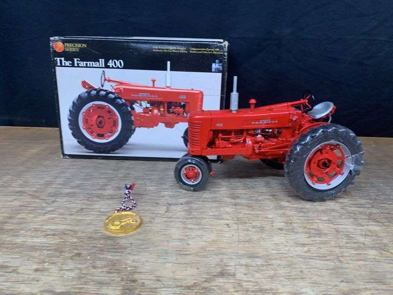 1/16 Farmall 400 Precision Ertl image