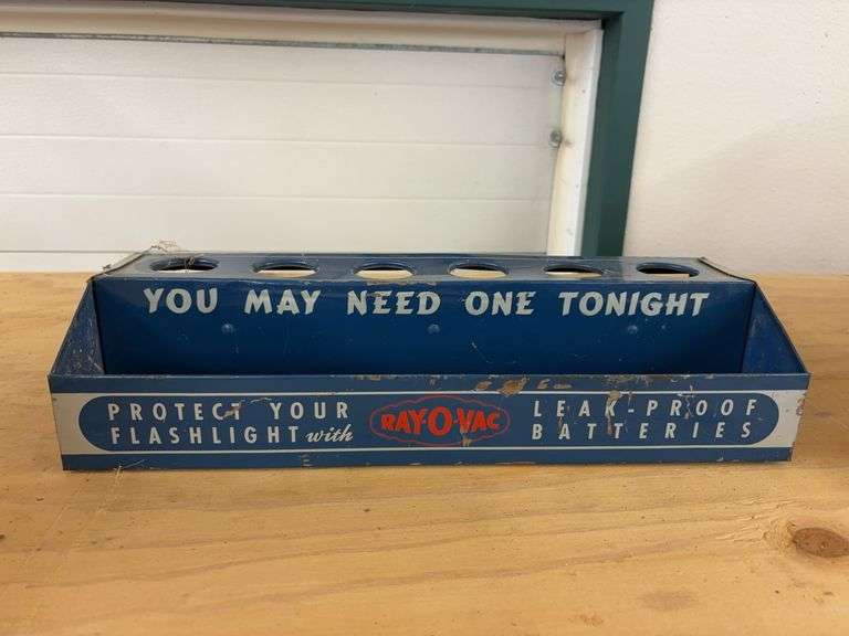 Ray-O-Vac Flashlight Battery Display image