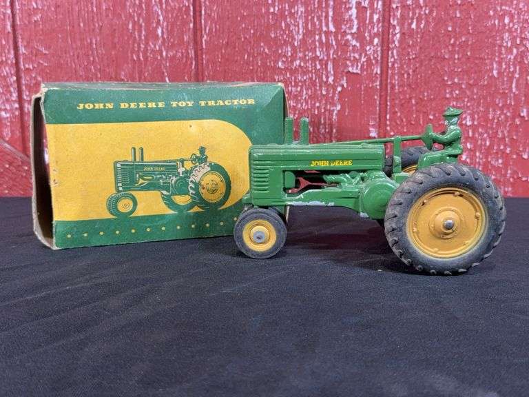 1/16 John Deere A NIB Ertl image
