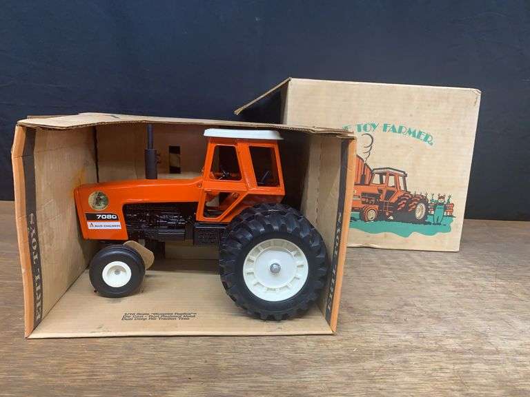 1/16 AC 7080 1979 NFTS NIB Ertl image