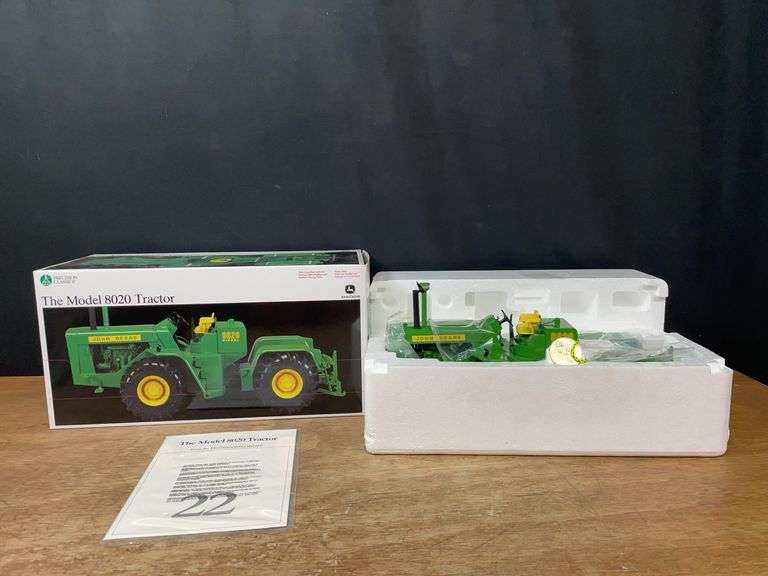 1/16 John Deere 8020 Precision NIB Ertl image