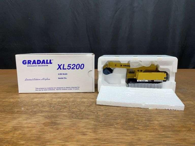 1/50 Gradall XL5200 Excavator Limited Edition NIB image