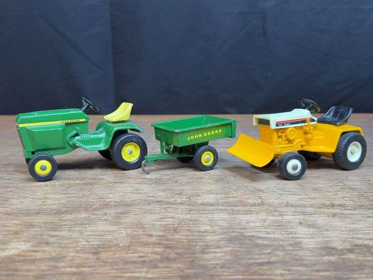 (3) 1/16 John Deere + Cub Cadet L&G Ertl image