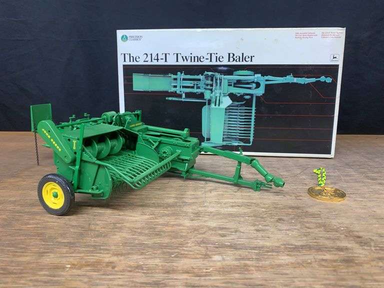 1/16 John Deere 214-T Baler Precision Ertl image