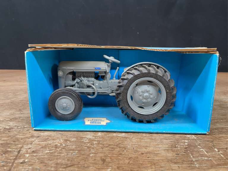 1/16 Ferguson TO-20 1993 FPS NIB SM image