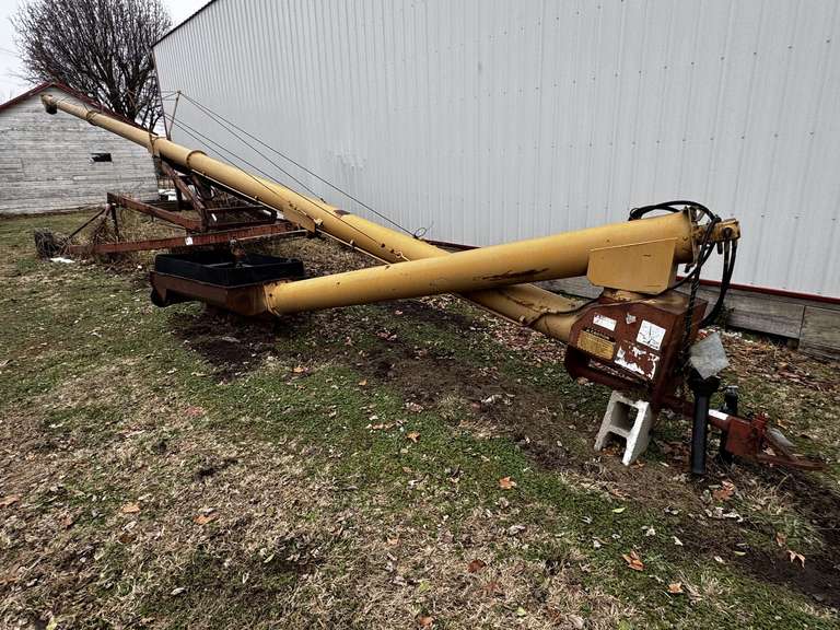 60' Swing-Away Auger w/ 10' Swivel image