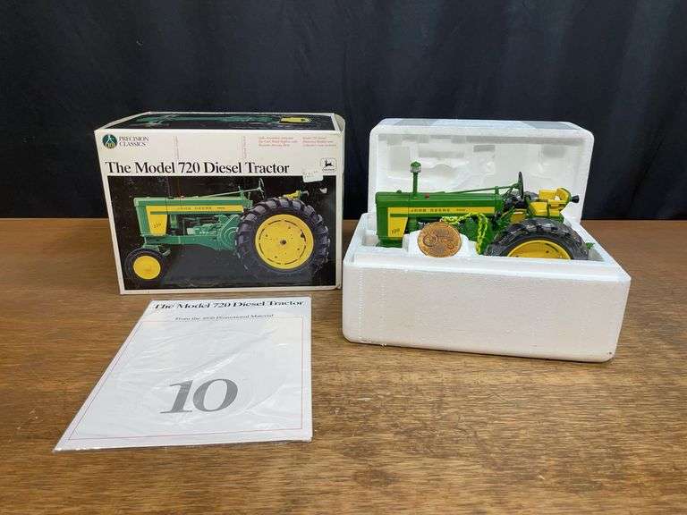 1/16 John Deere 720 Precision NIB Ertl image