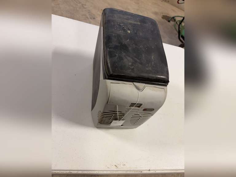 12-Volt Cab AC/Heat Cooler image
