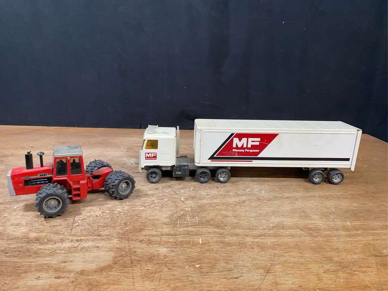 (2) MF Semi + 4900 Ertl image