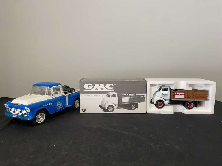 (2) GMC + Chevrolet Trucks image