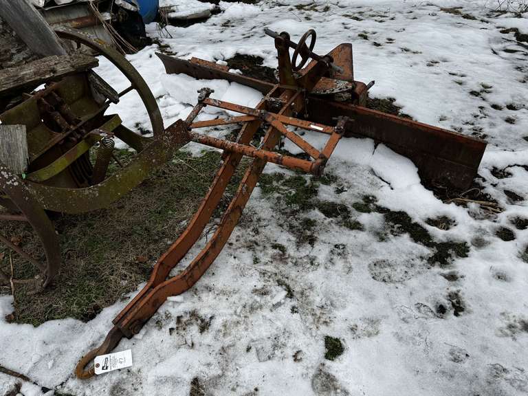Allis Chalmers 7 1/2' Rear Blade image