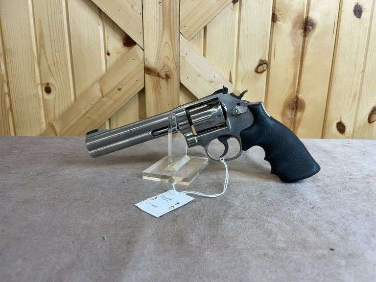 Smith & Wesson Model 617 .22 LR DA Revolver image