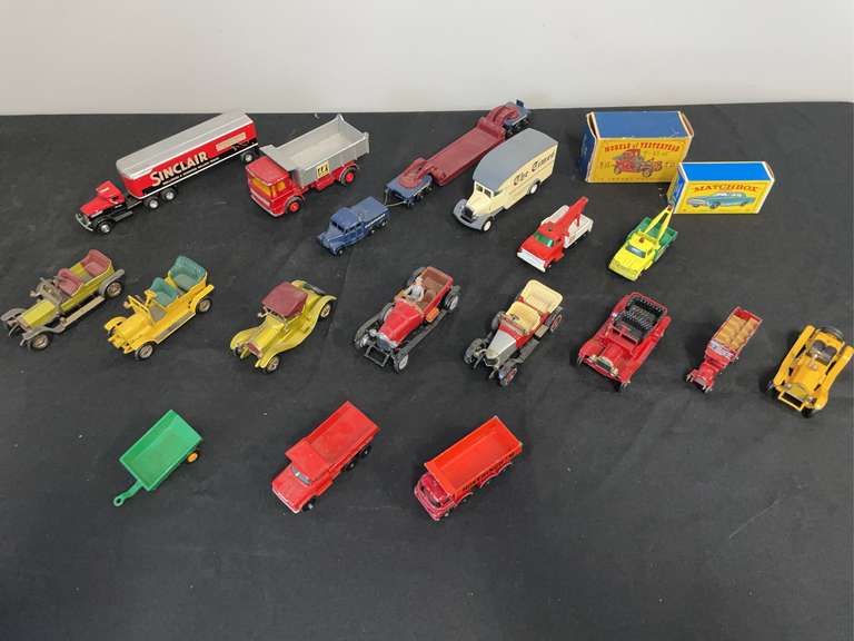 (19) Cars + Trucks image