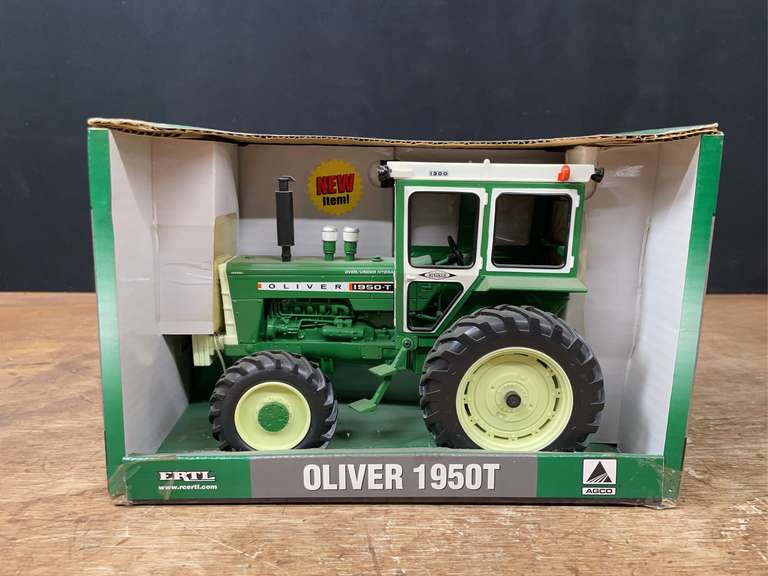 1/16 Oliver 1950-T NIB Ertl image