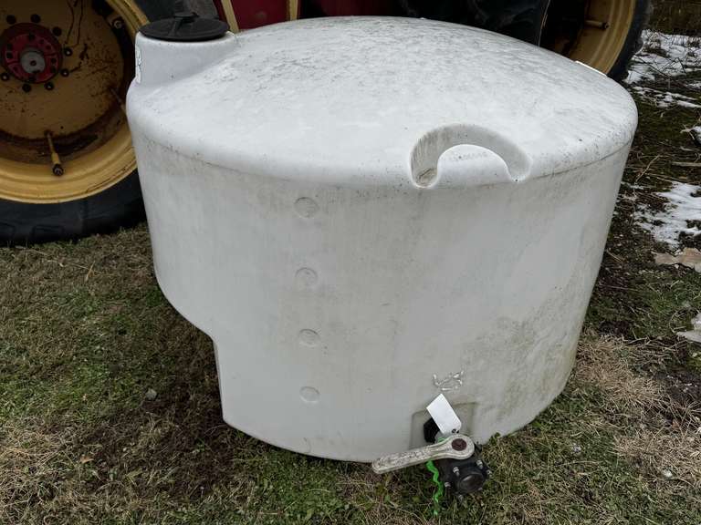 300 gal. Plastic Water Tank image