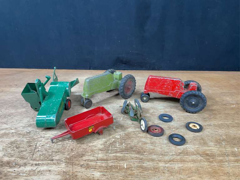 (5) Oliver Tractors + Implements image