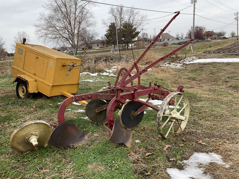 2 Bottom Plow on Steel image