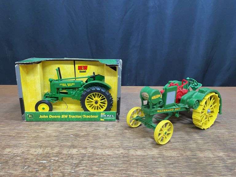 (2) 1/16 John Deere BW + Waterloo Boy Ertl image