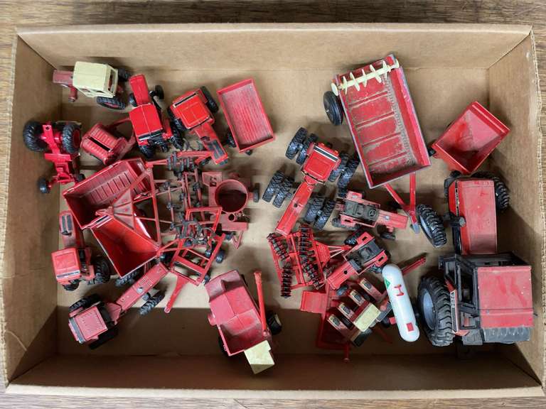 1/64 + 1/32 IH Lot image