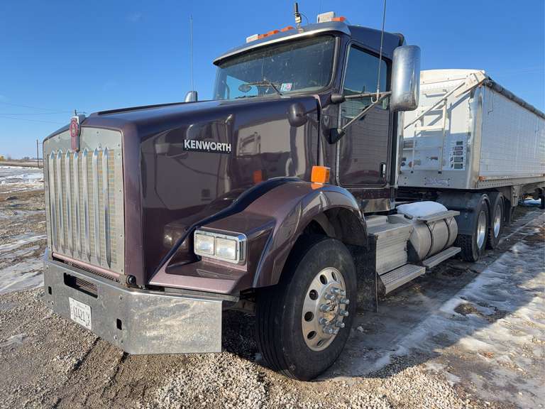 2013 KW T800 Semi image