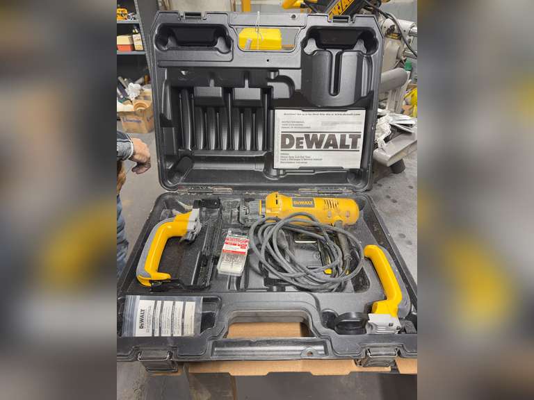 DeWalt 110v Drywall Cut-Out Tool image