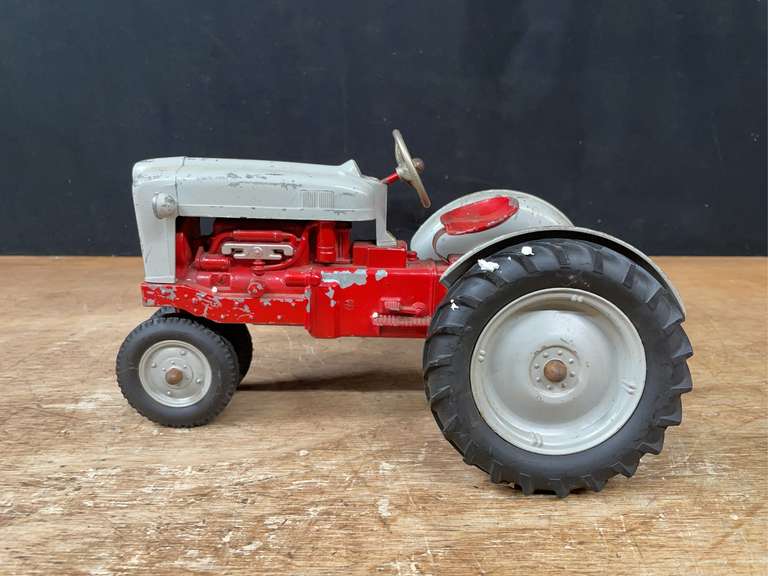 1/12 Ford 900 Hubley image