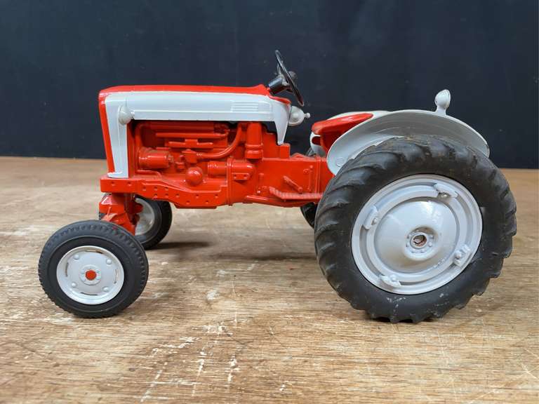 1/12 Ford 961 Hubley image