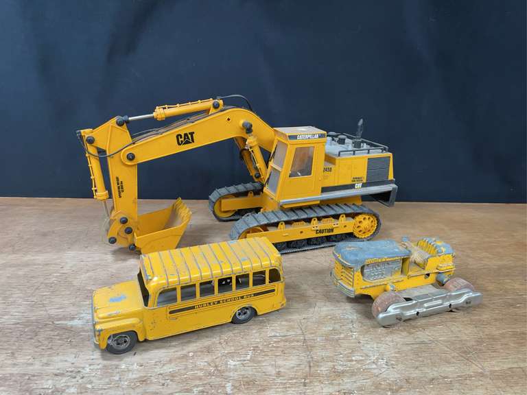 (3) Bus, Excavator, Crawler image