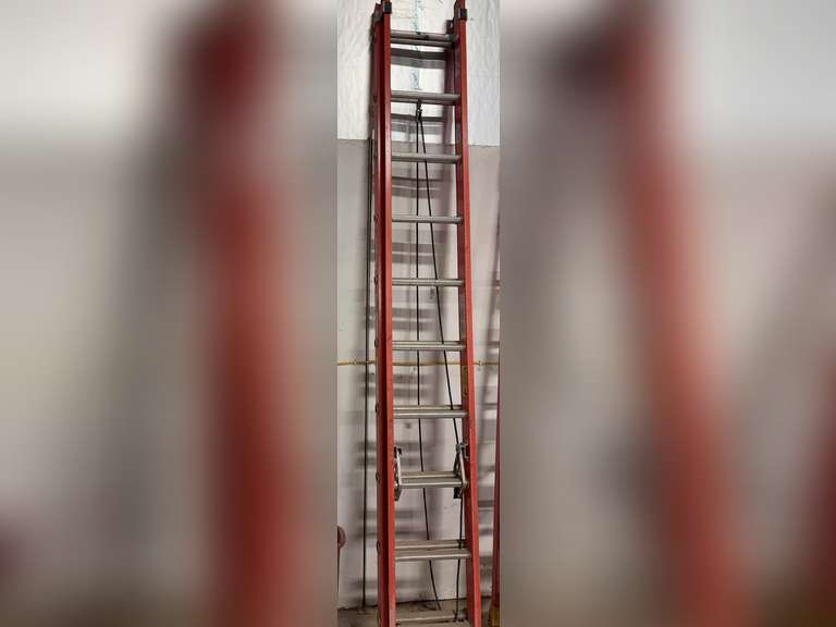 Werner 20' Extension Ladder image