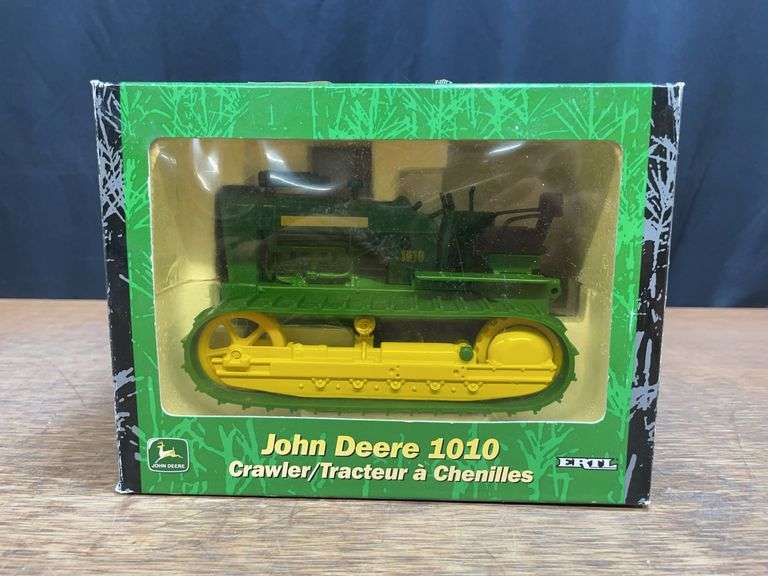 1/16 John Deere 1010 Crawler NIB Ertl image