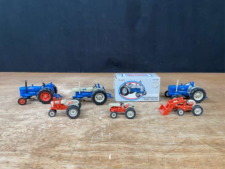 (6) 1/43 + 1/32 Ford Tractors Ertl image