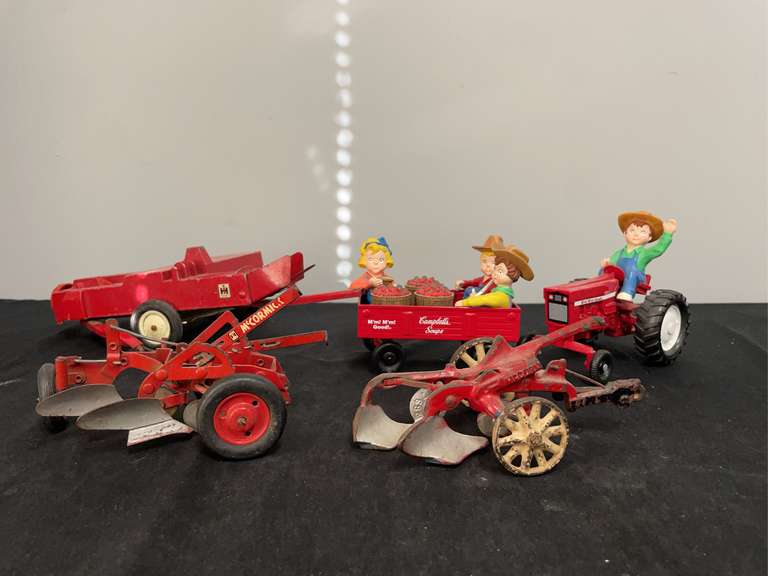 (5) IH Tractor and Implements image