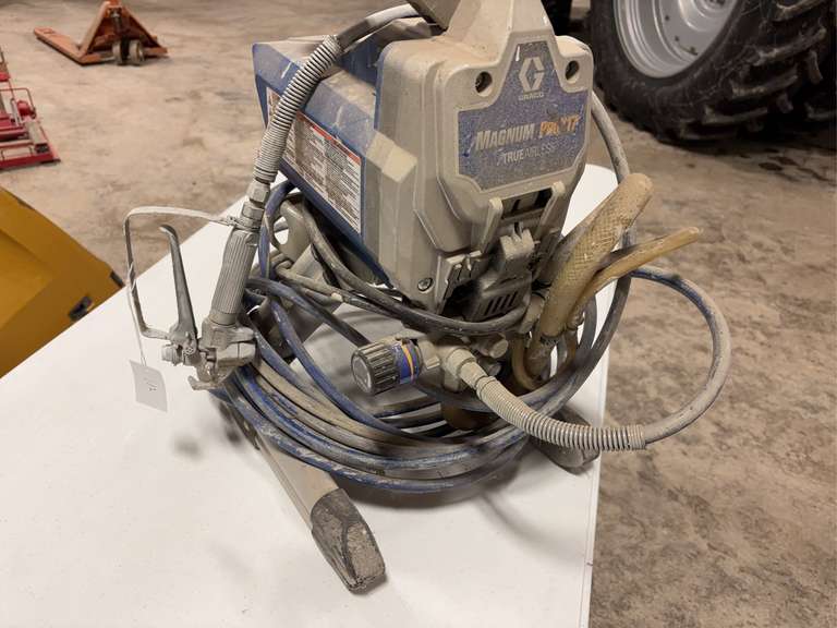 Graco Magnum Airless Paint Sprayer image