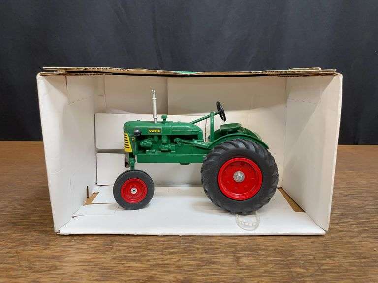 1/16 Oliver Super 44 NIB SC image