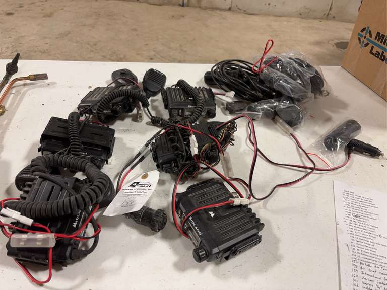 Midland radios 4 complete with antennas. 2 receivers only image