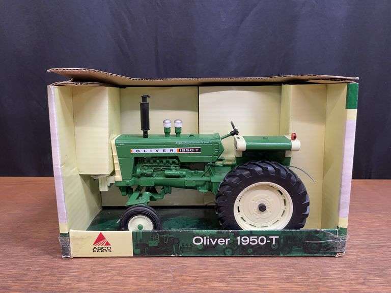 1/16 Oliver 1950-T NIB Ertl image