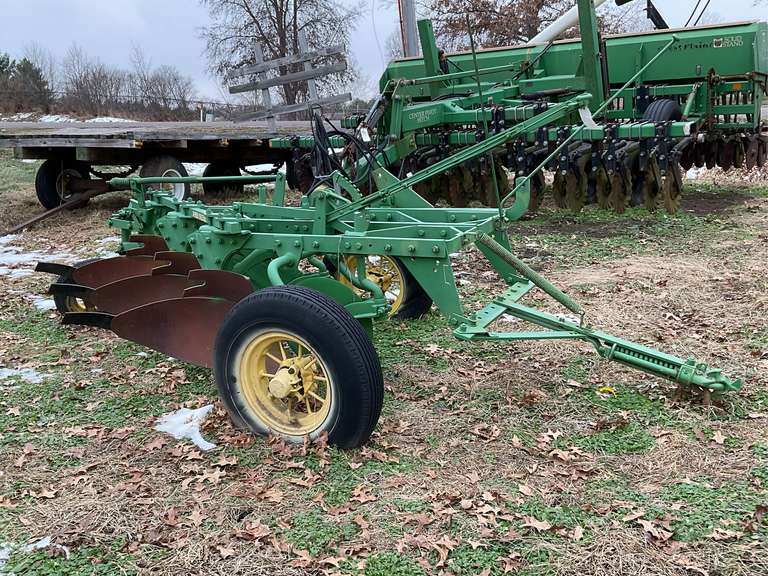 John Deere No. 55 A-B-H 3 Bottom Plow on Rubber image