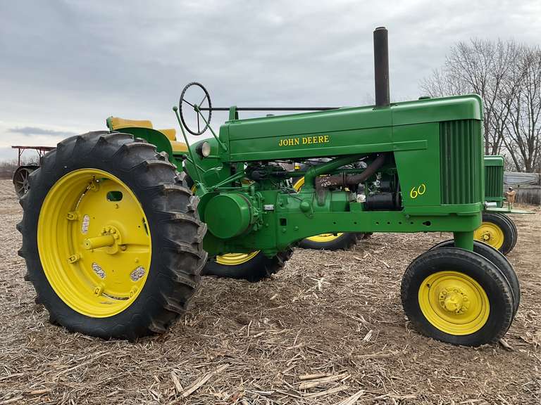 John Deere 60 Narrow Front image