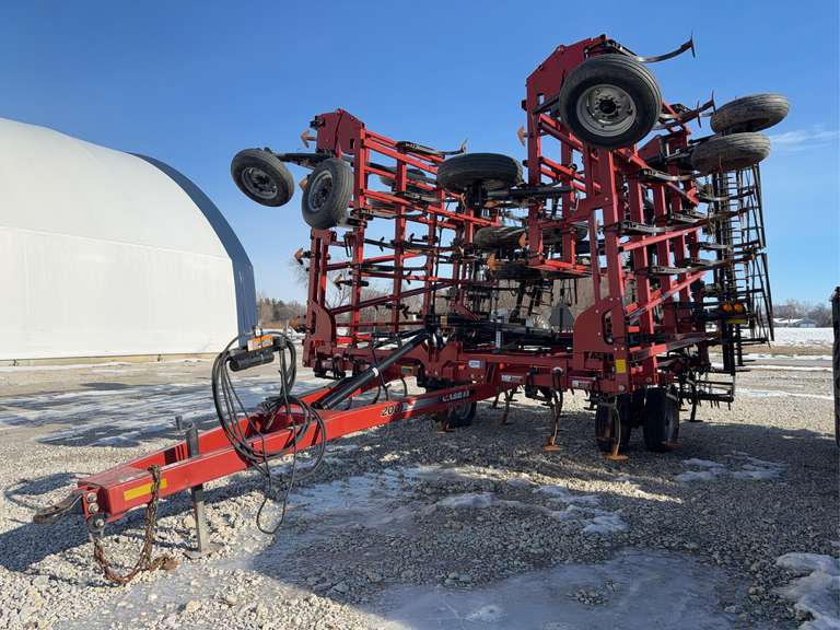 2014 45' CIH Field Cultivator image