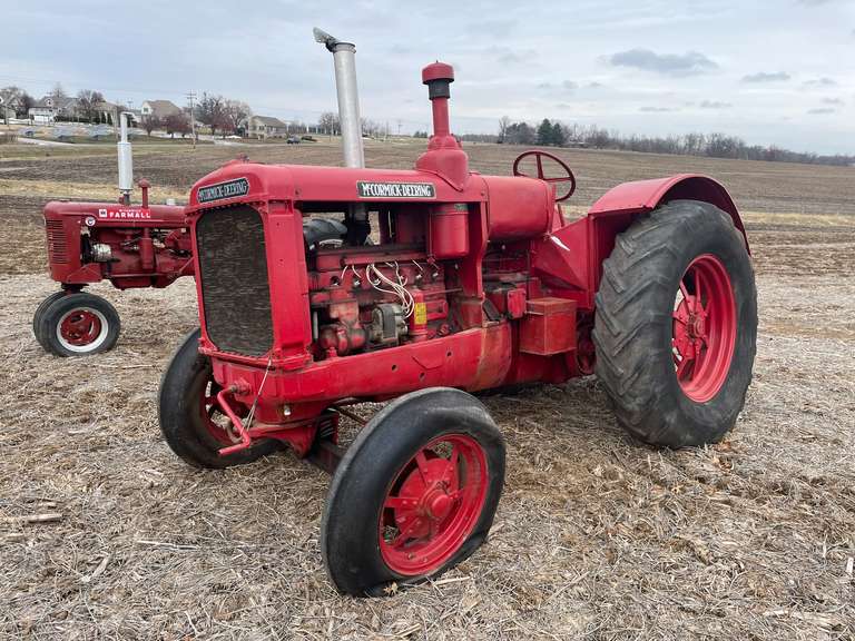 McCormick Deering WK-40 Wide Front on Rubber image