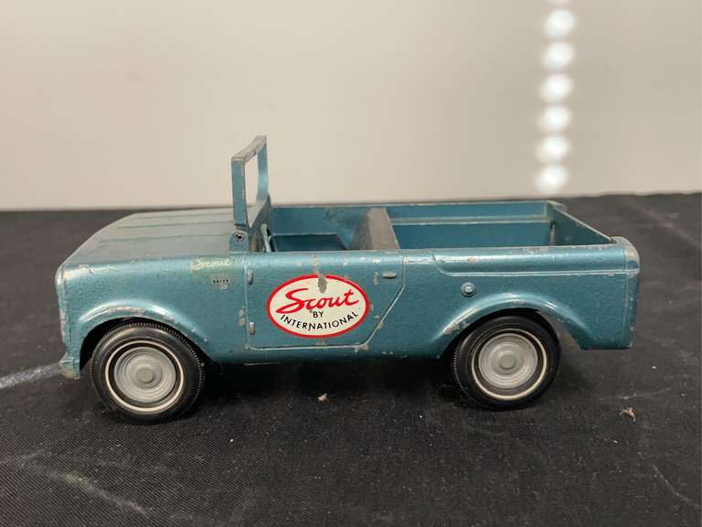 1/16 IH Scout Ertl image